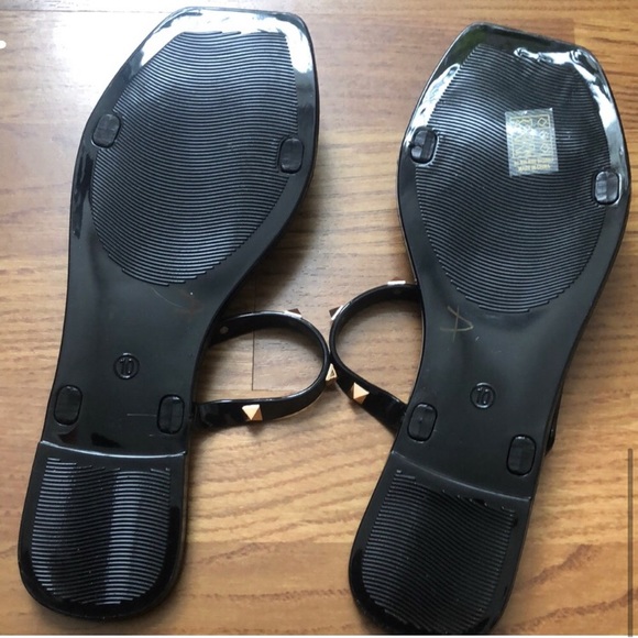 🖤✨Studded Black Jelly Slips Ons - Picture 4 of 5
